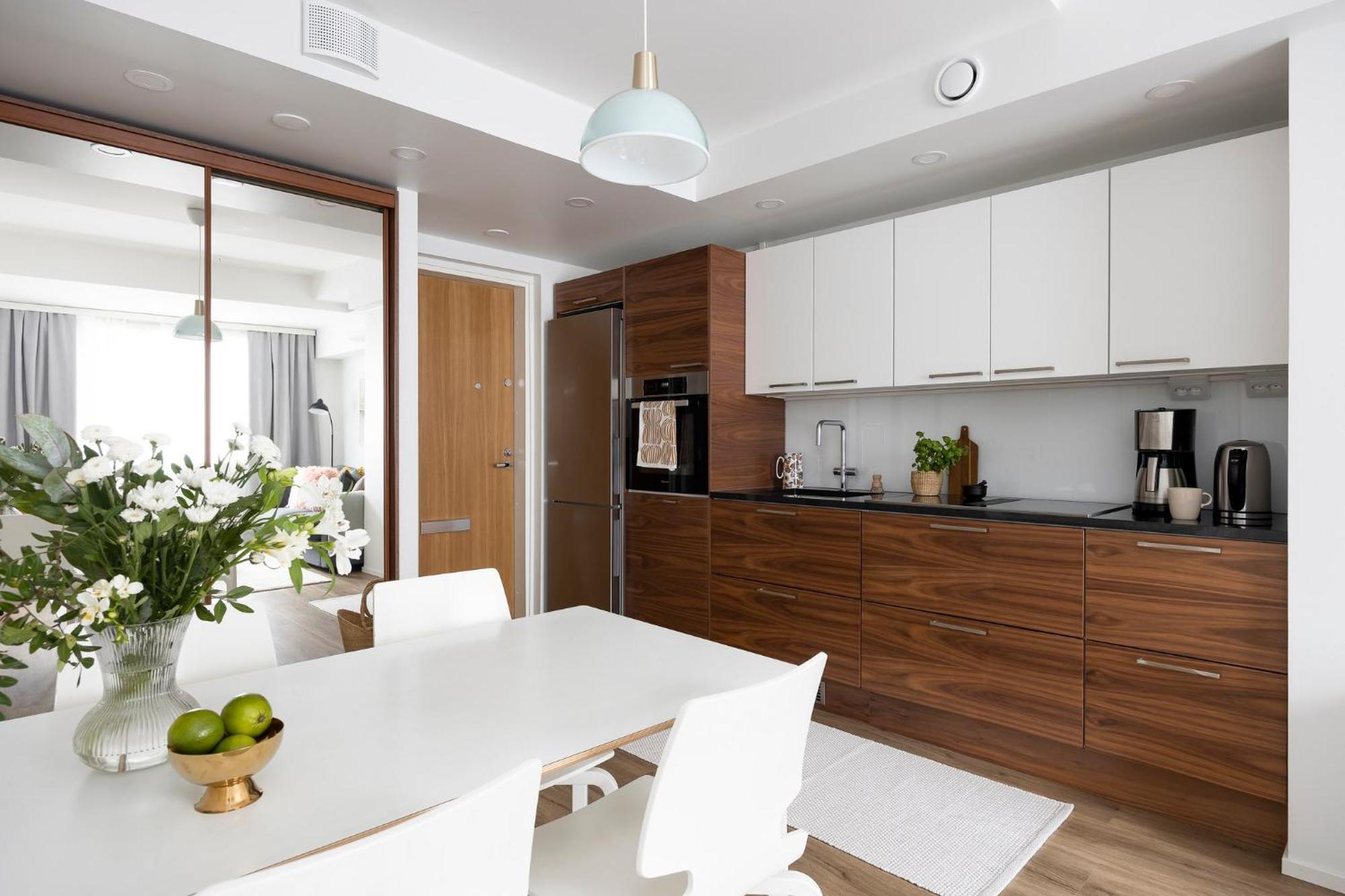 Stylish Flat In Trendy Kallio Helsinki Bagian luar foto